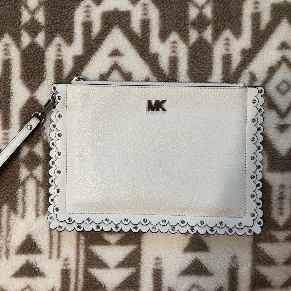 Michael Kors wristlet (White and silver)